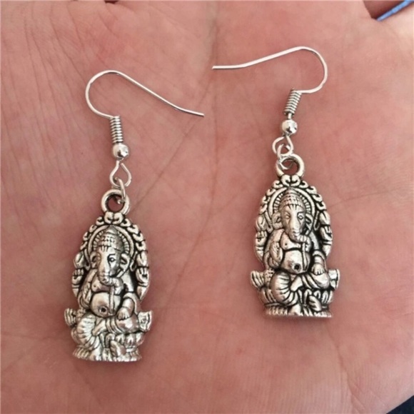 π΄ SALE ! red dot items are 2 for $25 . Bundle more than 3 and its $10 each π - Picture 7 of 10